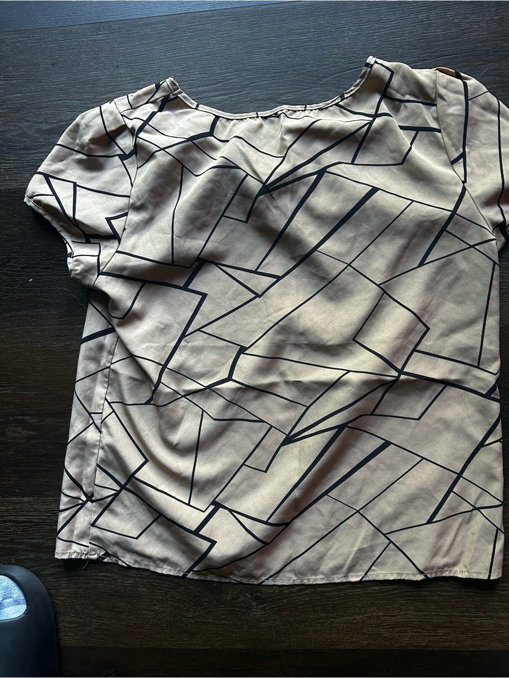 SHEIN Beige Short Sleeve Geometric Print Blouse